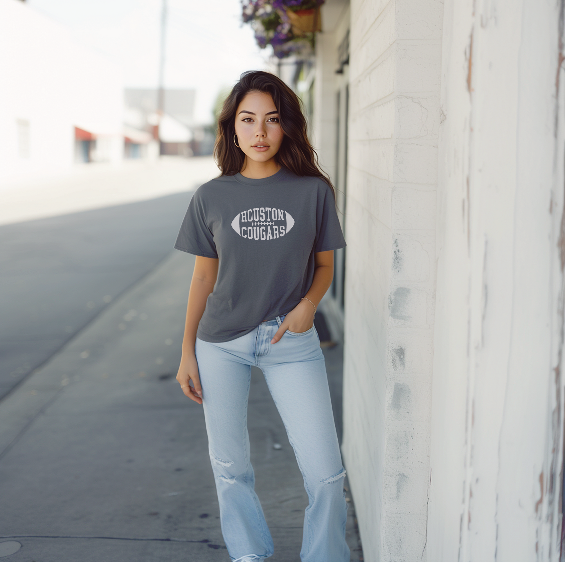 A model wears the Houston Cougars t-shirt. 